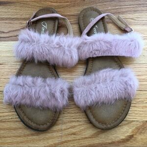 Forever 21 Fuzzy Sandals Pink 9